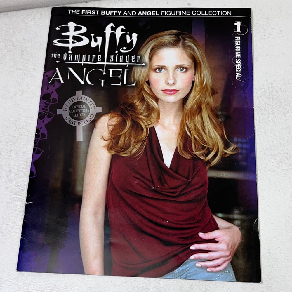 Buffy the Vampire Slayer Angel Figurine Special 1 Magazine Sarah Michelle Gellar